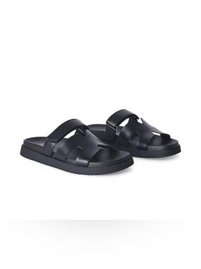 Time and Tru Women's Black Sandals/Slip Ons Size 7 - NWT
